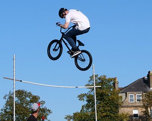 Fan park stunts